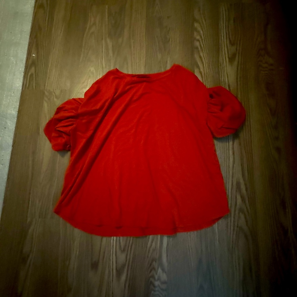 NWOT! XL! Puffy sleeve top!